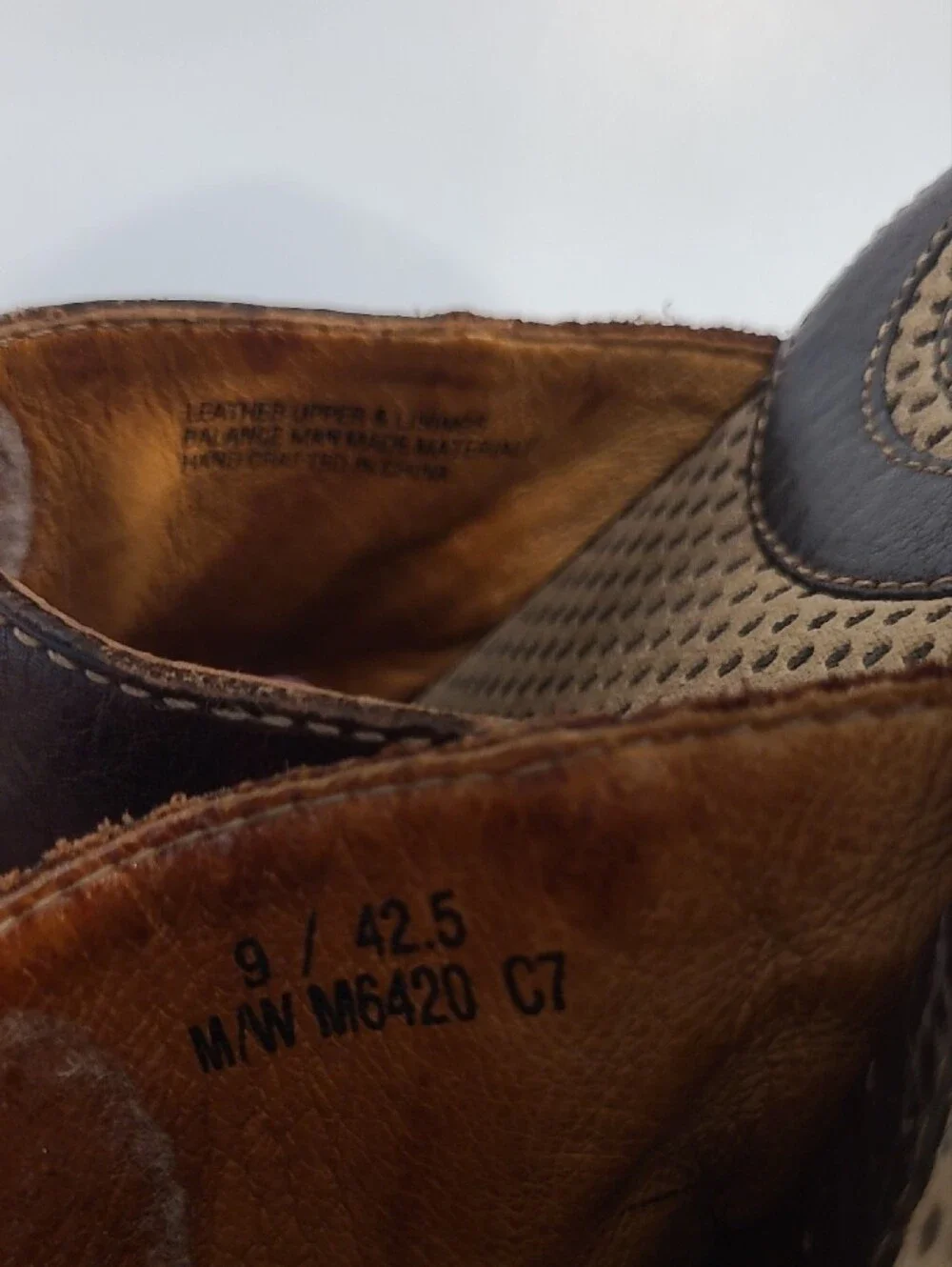 Born Pebbled Leather Slide On Sandals Perforated Footbed Rubber Traction Sole